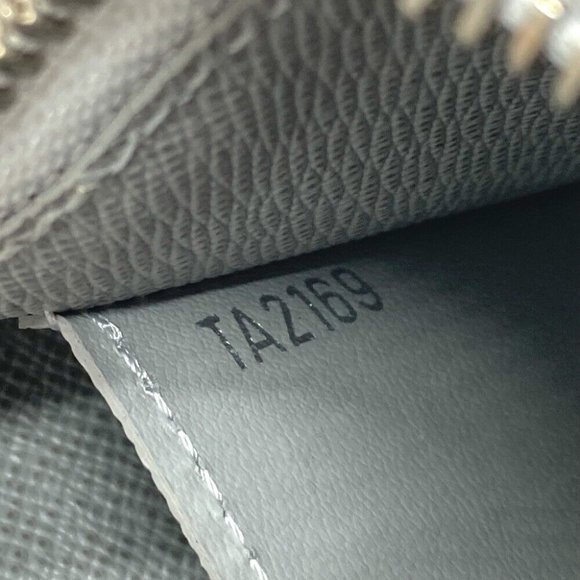 LOUIS VUITTON M67809 Coin Compartment Zipped pouch PM coin purse - Picture 15 of 16